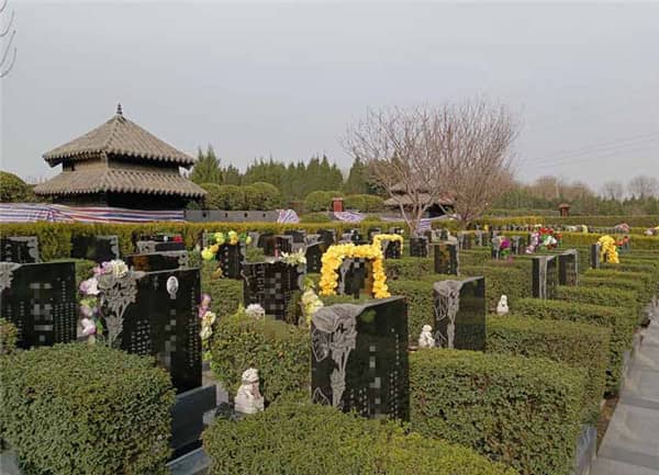 西安漢皇樹(shù)葬陵園?漢皇樹(shù)葬陵園陵園怎么樣