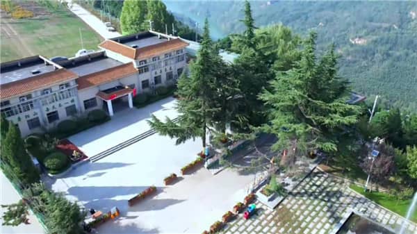 西安壽陽山墓園是否是一個匯聚各界精英的地方？