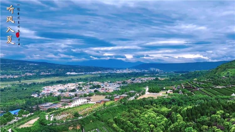 西安霸陵墓園的觀賞區(qū)和休息區(qū)有哪些特色？