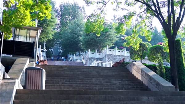 西安霸陵墓園掃墓要預(yù)約嗎,陵園墓地選購攻略