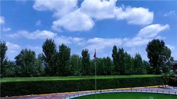 西安市霸陵墓園新區(qū),銘刻愛(ài)與思念